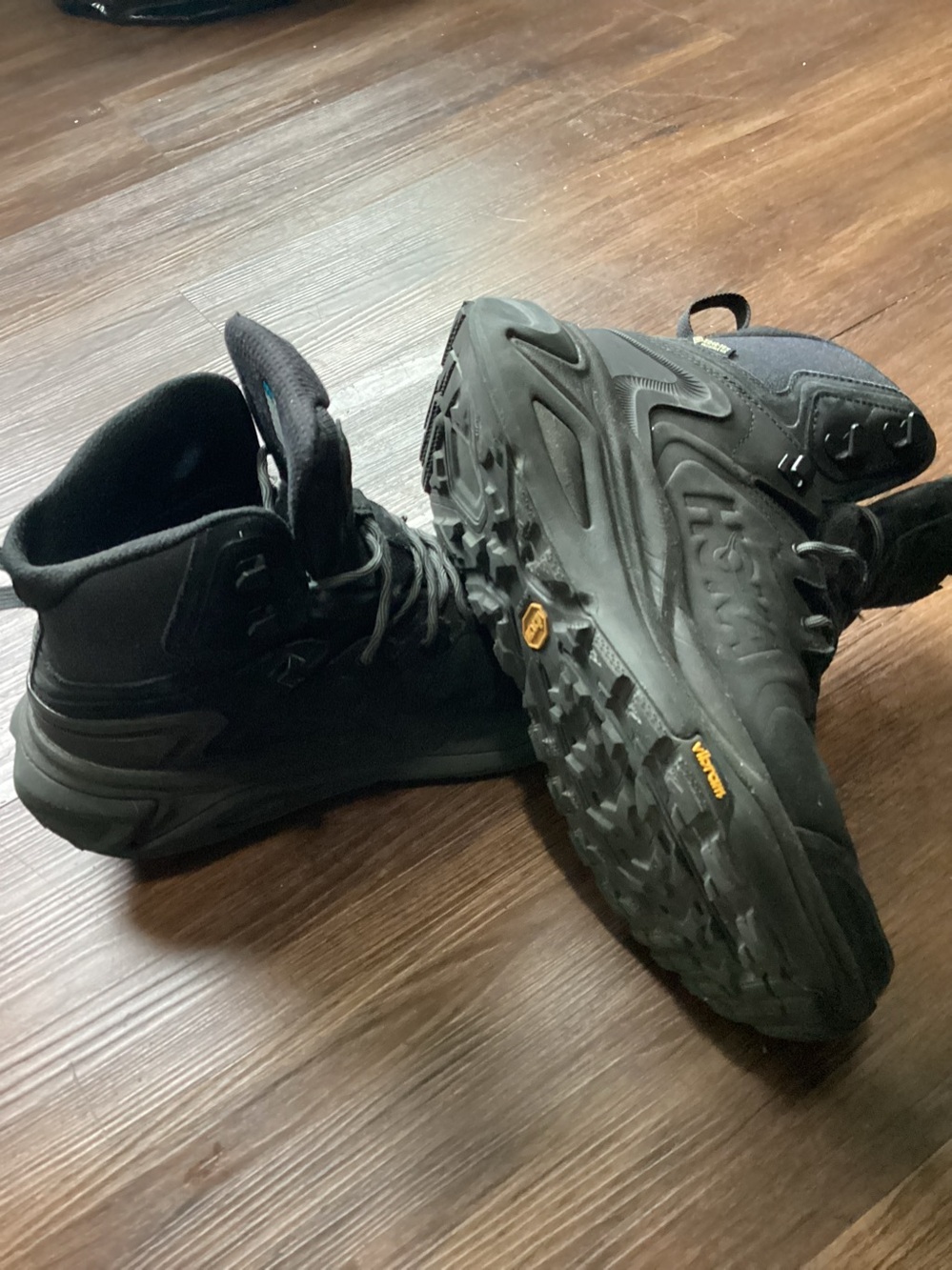 HOKA BLACK HIKER BOOTS👣👣